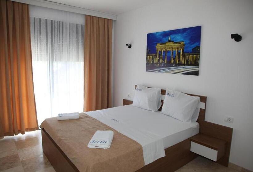 اتاق استاندارد چهار تخته, Premium Berlin With Pool