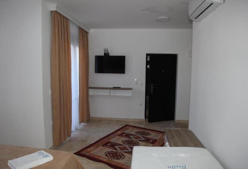 اتاق لوکس سه تخته, Premium Berlin With Pool