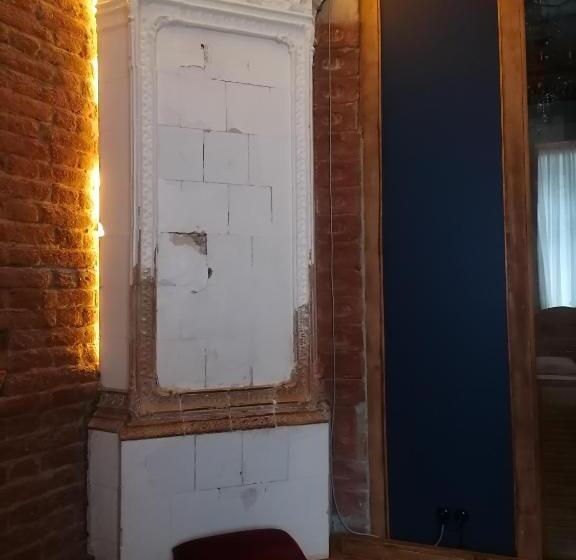 اتاق لوکس, Majestic Historic Apartment