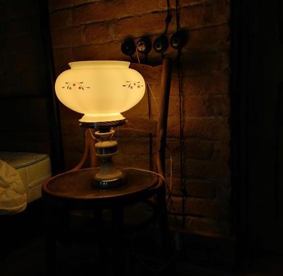 اتاق خانوادگی, Majestic Historic Apartment
