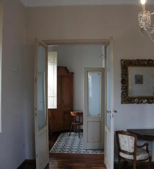 اتاق لوکس چهار تخته, Villa Magnolia Park