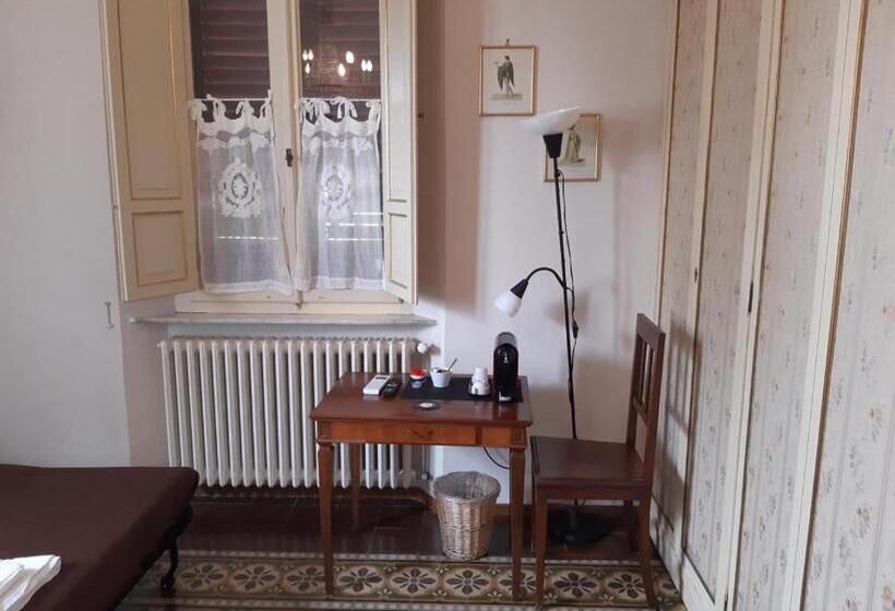 اتاق پریمیوم چهارنفره, Villa Magnolia Park