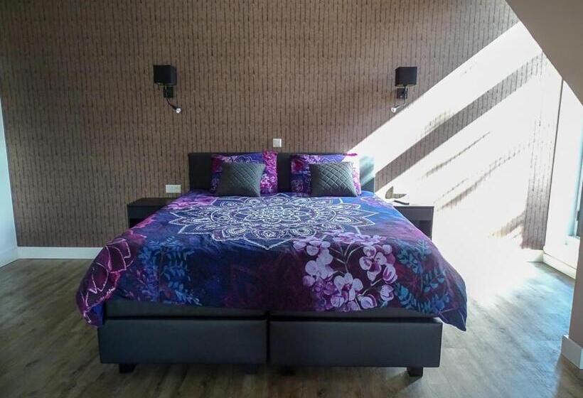 Номер Deluxe с Балконом, Bed & Breakfast De Leekerhoek