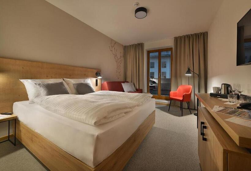 Comfort room with terrace, Element