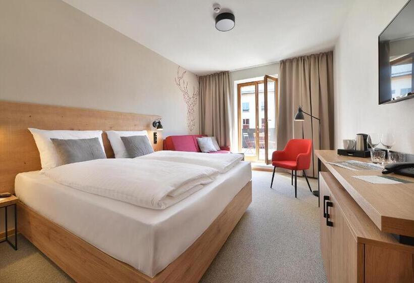 Comfort room with terrace, Element