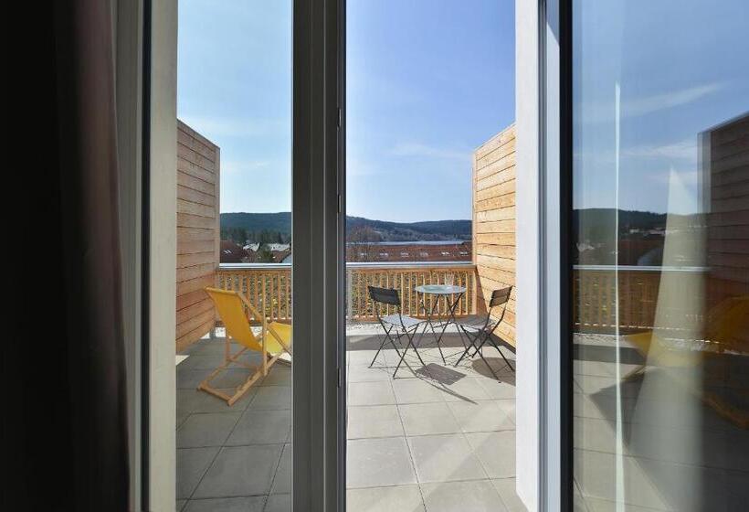 豪华湖景房, Element