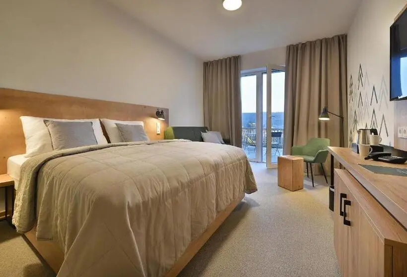 Comfort room with terrace, Element