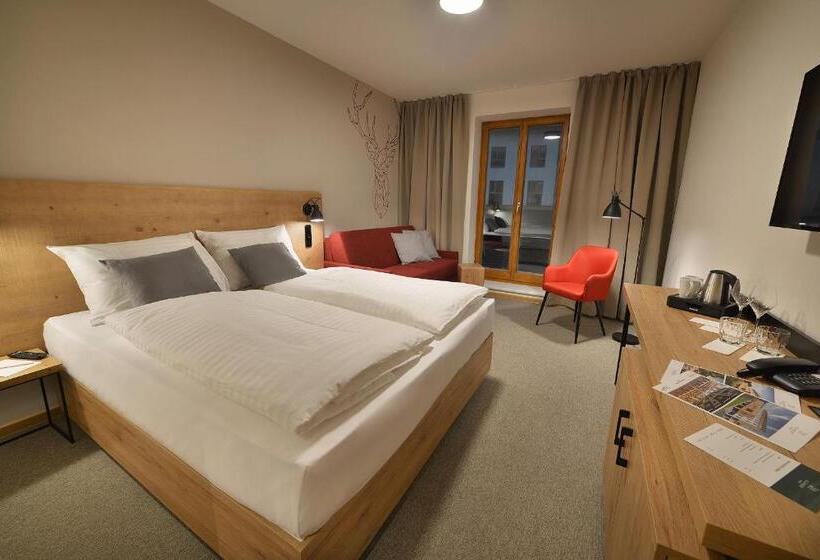 Comfort room with terrace, Element