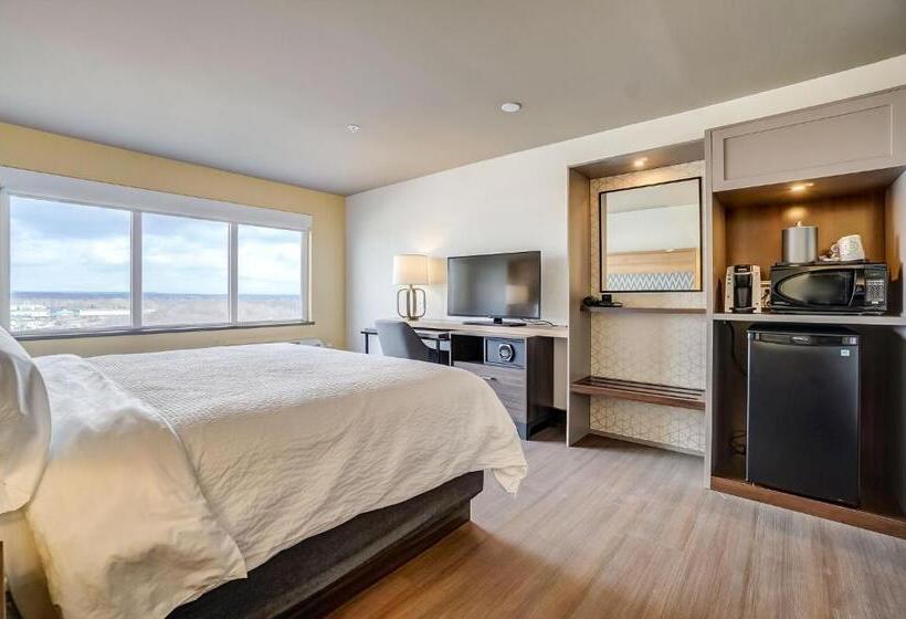 غرفة قياسية سرير كينج لذوى الإحتياجات الخاصة, Holiday Inn Gatineau   Ottawa, An Ihg