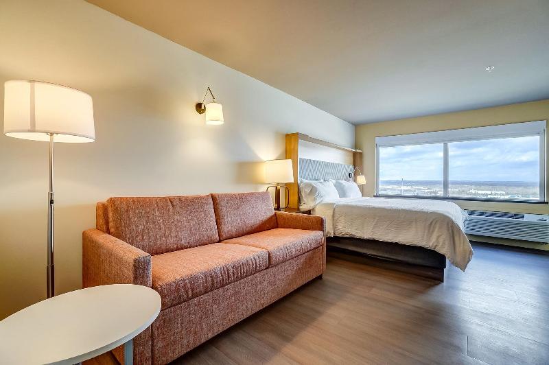 חדר סטנדרט עם מיטת קינג, Holiday Inn Gatineau   Ottawa, An Ihg