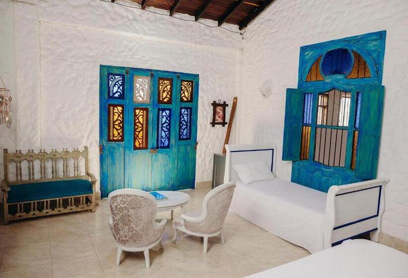 جناح ديلوكس, Kalma