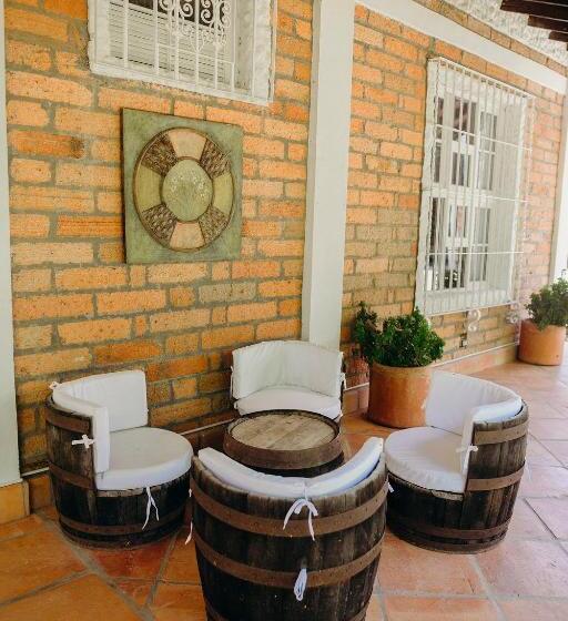 جناح ديلوكس, Kalma