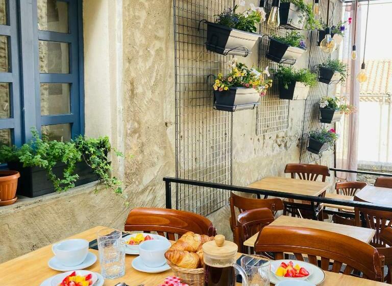 חדר סטנדרט, Le Pied De La Lettre