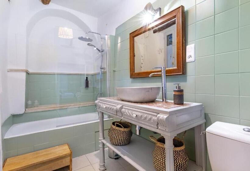 חדר סטנדרט, Le Pied De La Lettre