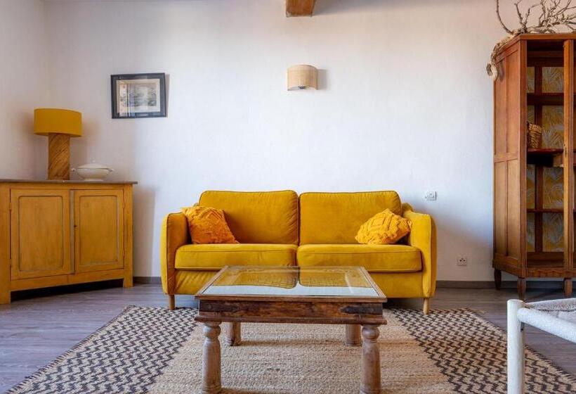 חדר סטנדרט, Le Pied De La Lettre