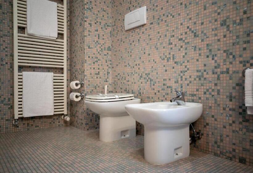 סוויטה עם מרפסת, New Genziana