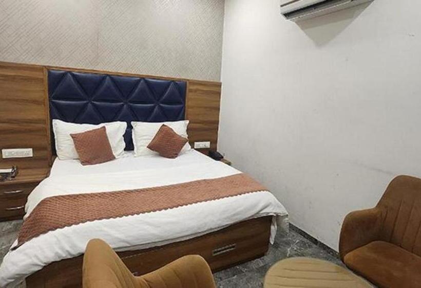 اتاق سوپریور, Fabexpress Royal Mg