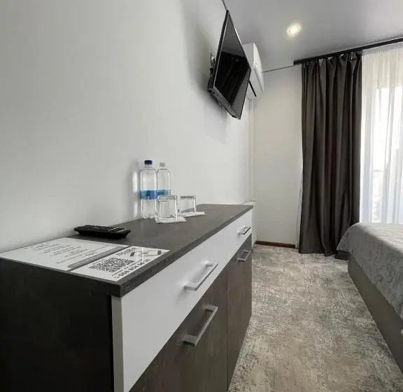 Deluxe Zimmer, Stella