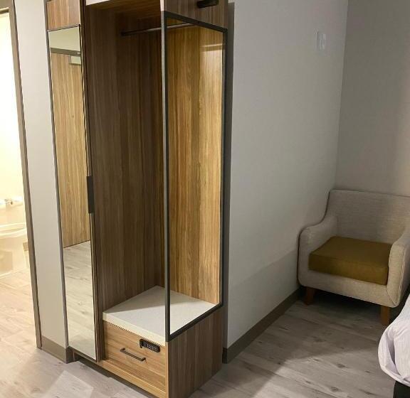 غرفة ديلوكس, Wyndham Garden Orlando Airport   Free Airport Shuttle