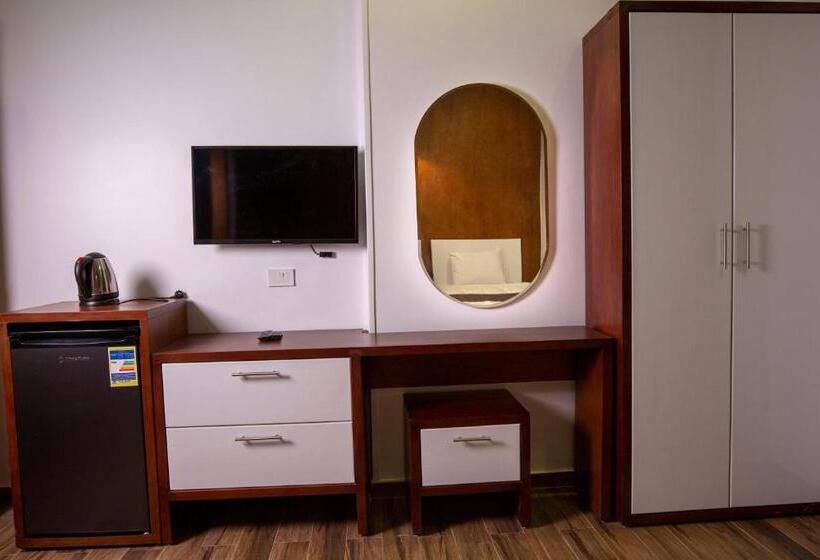 اتاق لوکس, Museum Plaza