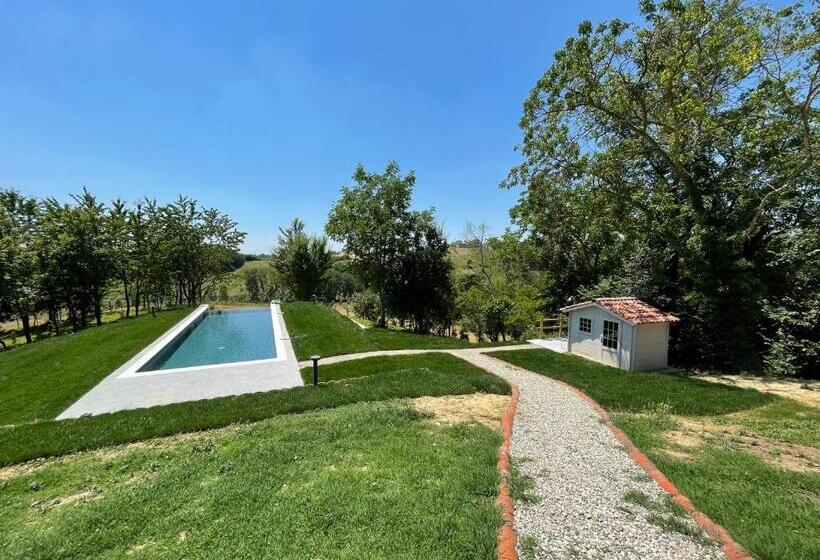 标准房带园景, Noi Due   Bed & Breakfast Nel Monferrato