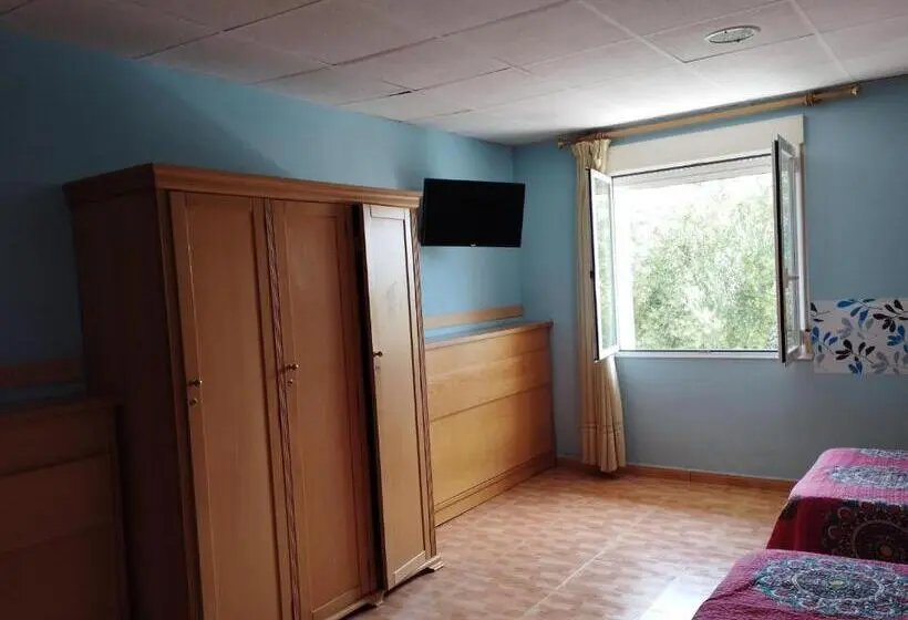 اتاق استاندارد سه نفره, Hostal Restaurante La Cepa