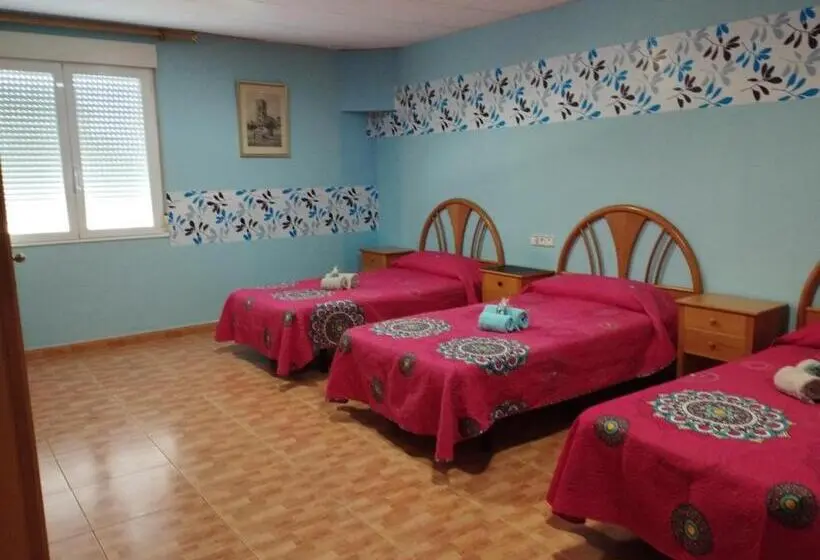 اتاق استاندارد سه نفره, Hostal Restaurante La Cepa