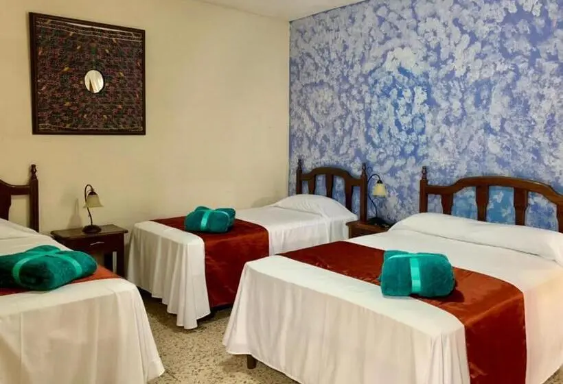 اتاق استاندارد سه نفره, Posada San Miguel