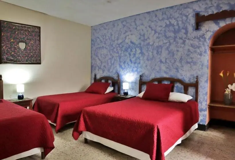 اتاق استاندارد چهار تخته, Posada San Miguel