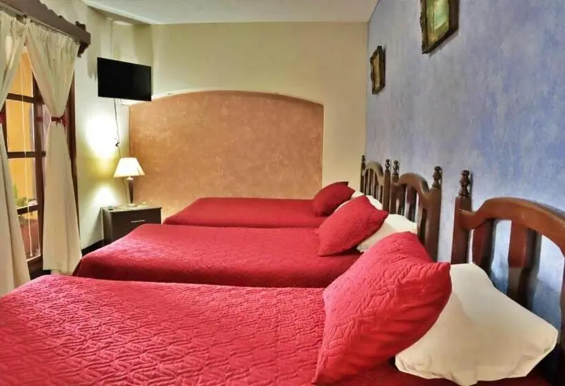 اتاق استاندارد چهار تخته, Posada San Miguel