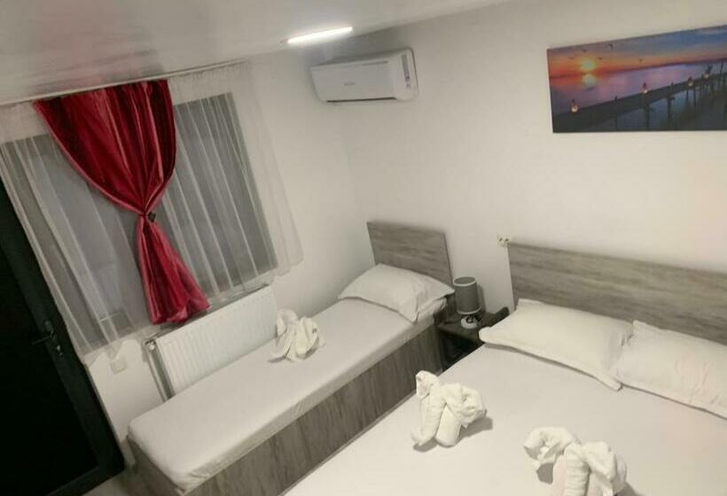 اتاق استاندارد سه نفره, Casa David