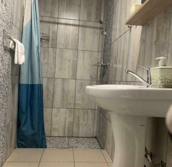 اتاق استاندارد سه نفره, Casa David