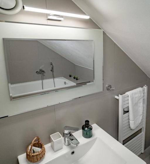 침실 1개 아파트, Smrž