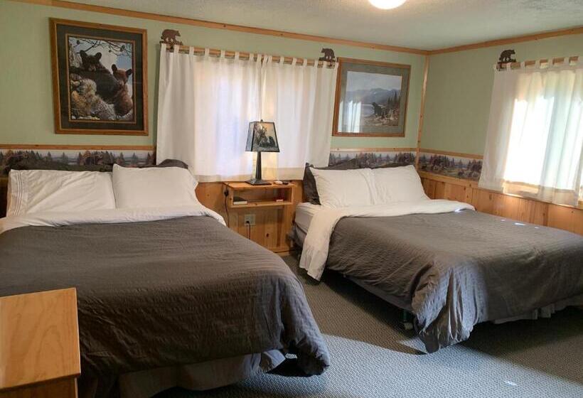 غرفة قياسية رباعية, Glacier Haven Inn