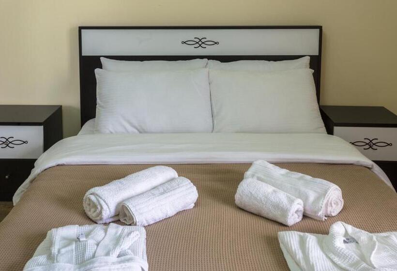 اتاق استاندارد با چشمانداز دریا, Guria Palace