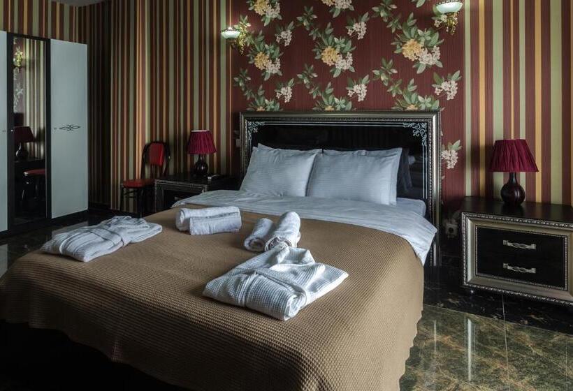 اتاق لوکس با چشمانداز دریا, Guria Palace