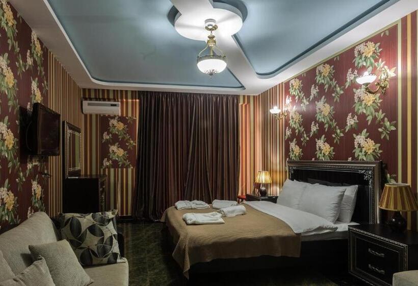 اتاق لوکس با چشمانداز دریا, Guria Palace