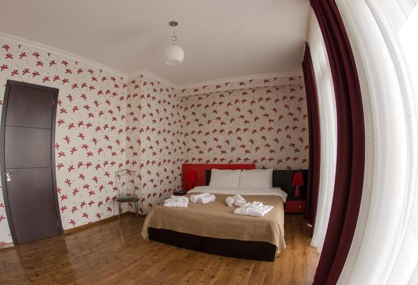 اتاق لوکس, Guria Palace