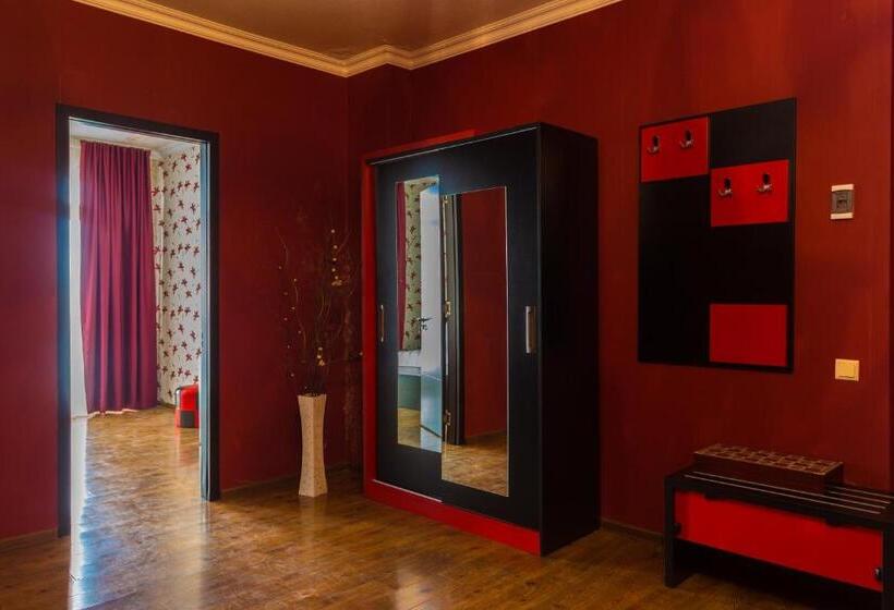 اتاق لوکس, Guria Palace