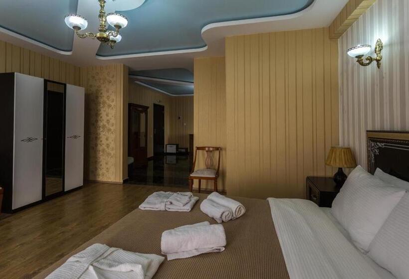 اتاق لوکس, Guria Palace