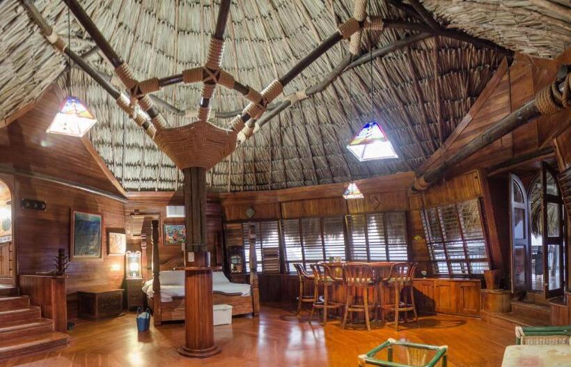 스위트, Múcura Club