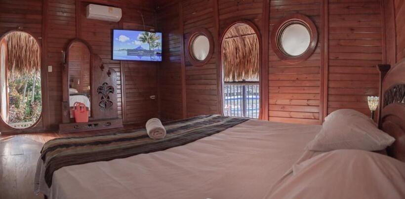 수피리어 룸, Múcura Club