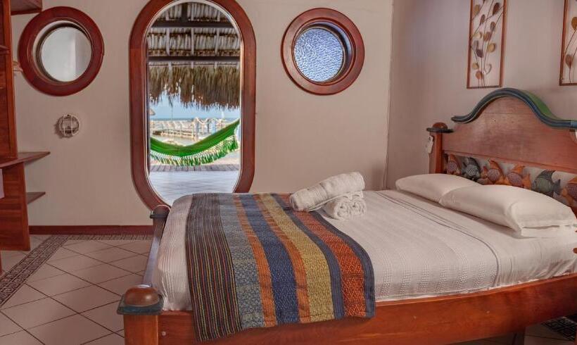 스탠다드 룸, Múcura Club