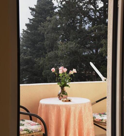 اتاق استاندارد با چشمانداز دریا, Apartments & Rooms Jelka