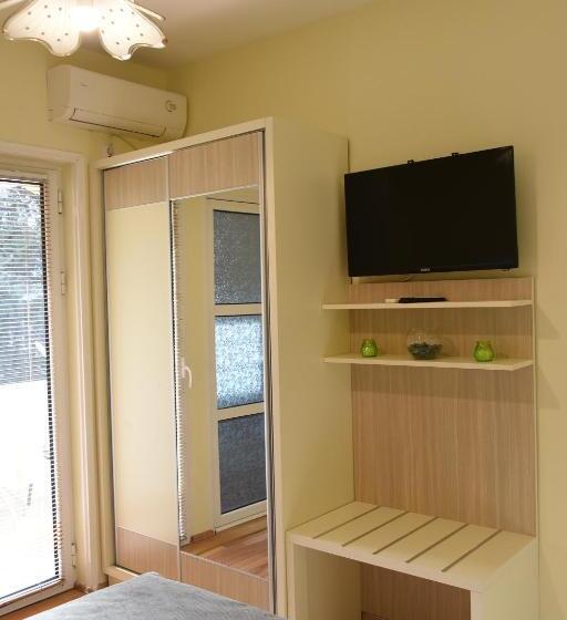 اتاق استاندارد با چشمانداز دریا, Apartments & Rooms Jelka