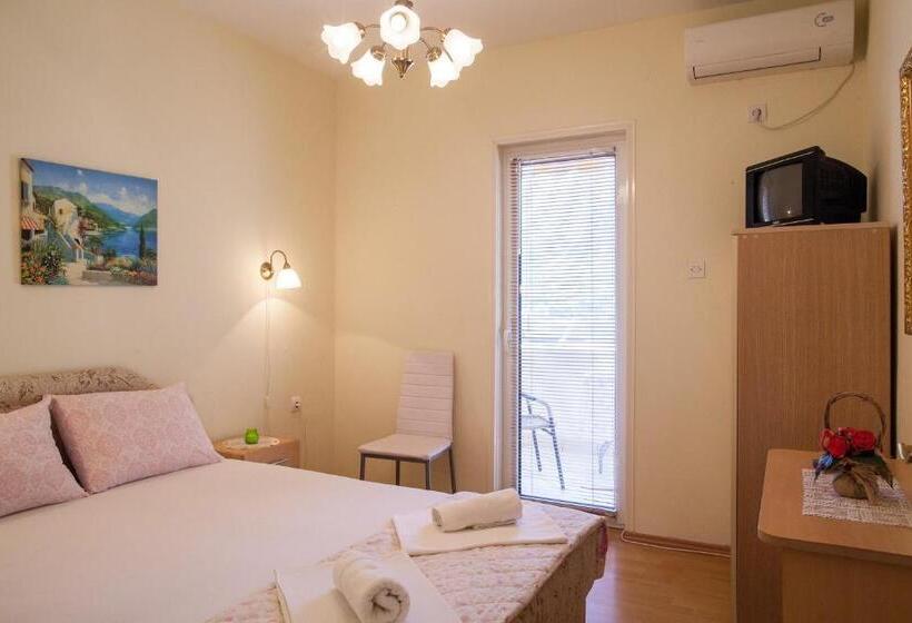 اتاق استاندارد با بالکن, Apartments & Rooms Jelka