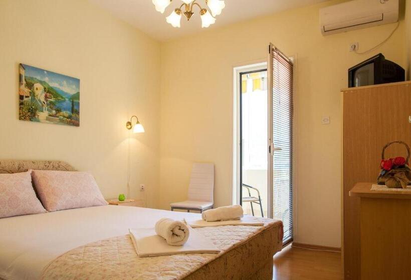 اتاق استاندارد با بالکن, Apartments & Rooms Jelka