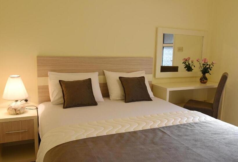 اتاق استاندارد با چشمانداز دریا, Apartments & Rooms Jelka