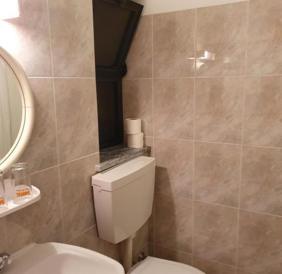 اتاق عادی, Hospedaria Firmino Bernardino