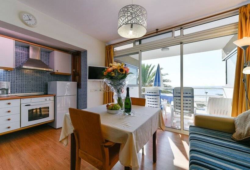 带1个卧室的带海景的公寓, Apartamentos El Paseo